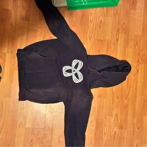 Navy TNA sweatshirt with light blue logo